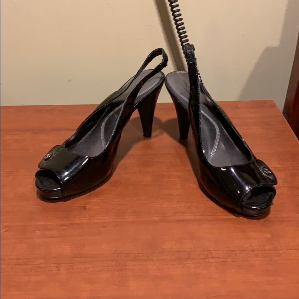 Vera wang heels